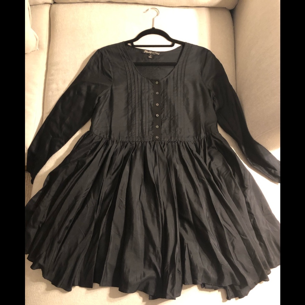 Elizabeth and James dress